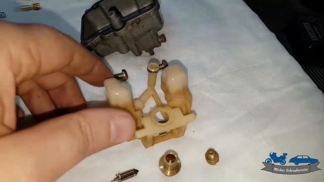 BMW F650 (169) Vergaser 2/3 Überholung (Mikuni BST33)