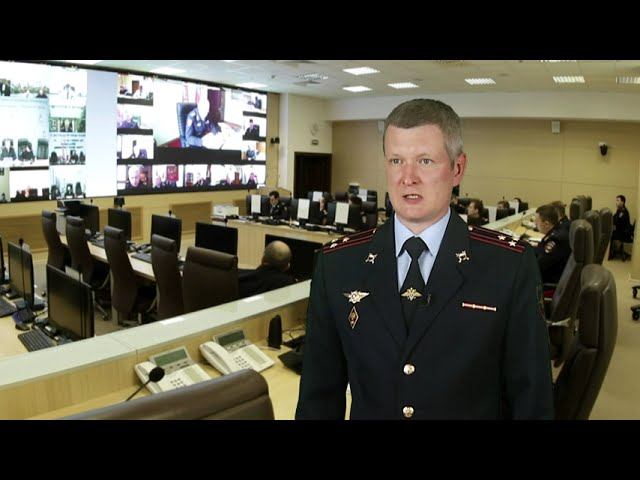 В столичном метро полицейские пресекли публичную акцию, направленную на дискредитацию ВС РФ смотреть онлайн
