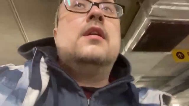 Как я добиралась домой в Москву со сломанной ногой смотреть онлайн