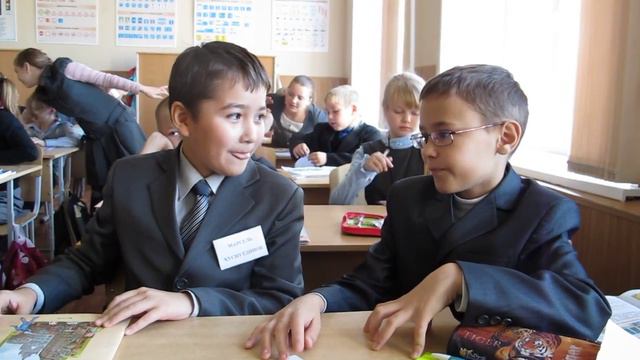 Марсель и милый мальчик:3 Урок у 4А смотреть онлайн