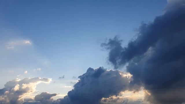 Облака плывут по небу - видео заставка. Облака. Расслабляющее видео. Video screensaver. 4К Видео смотреть онлайн