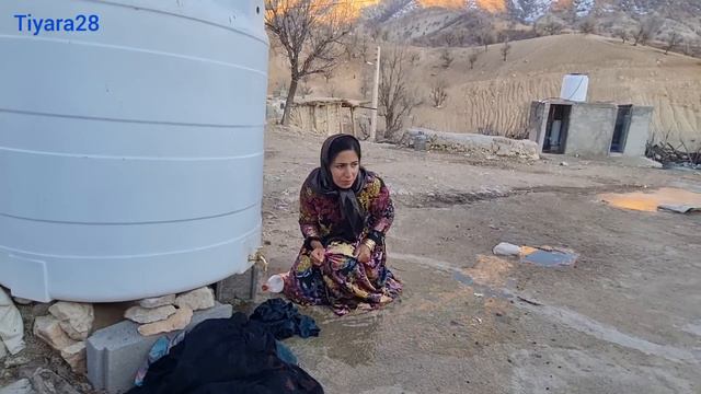 The mother-in-law is trying to drive Maryam and her baby out of the house by harassing her. смотреть онлайн