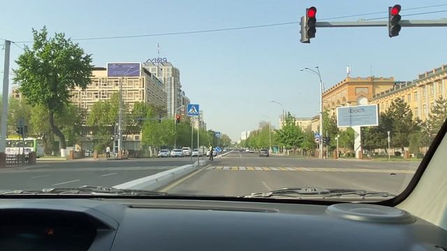 Ташкент. Автомобили и дороги . Апрель 2022 . Поездка на такси и рассуждения таксиста ))) смотреть онлайн