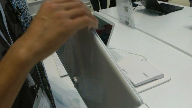 Знакомство с Samsung Ativ Book 9 Lite смотреть онлайн