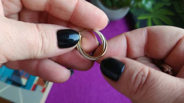 СЕРЬГИ-КОЛЬЦА С ПЕРЛАМУТРОВОЙ ЭМАЛЬЮ смотреть онлайн