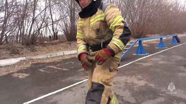 Бодрого дня всем желают омские пожарные! Присоединяйтесь! смотреть онлайн