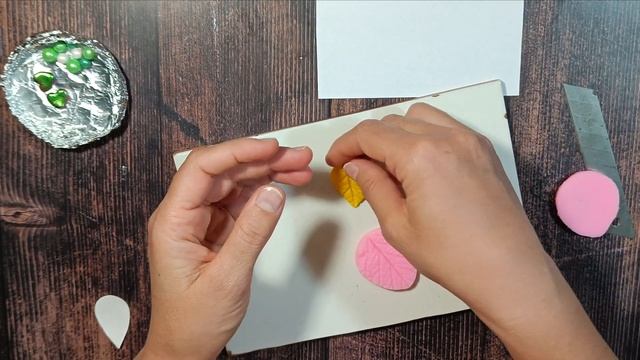 Серьги из полимерной глины / Листья из молда смотреть онлайн