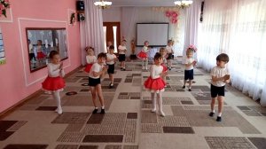 Ретро- танец  с пластинками