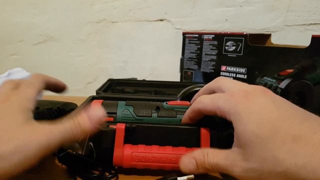Parkside Cordless Angle Grinder PWSA 12-Li A1 UNBOXING смотреть онлайн