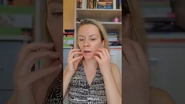 Держите эти точки, чтобы помочь себе справиться со стрессом и улучшить свое состояние! смотреть онлайн