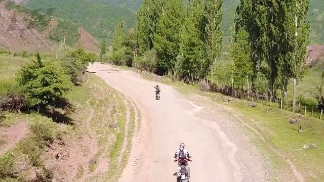 Сайёҳони рус сайёҳат дар Тоҷикистон. Русский туристи в Таджикистане. смотреть онлайн