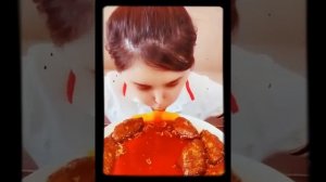 Как китайцы едят острую еду!