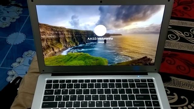 Jumper EZBook 2 смотреть онлайн