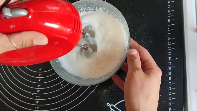 Do you have milk and chocolate?Make delicious dessert with no owen!... смотреть онлайн