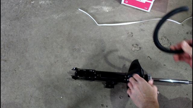 Замена стоек передней подвески на Mitsubishi ASX Мицубиси АСХ 1,8 2013 года смотреть онлайн