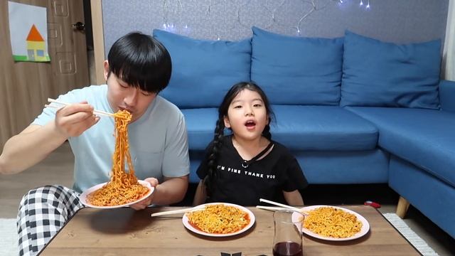 ?ДЬЯВОЛЬСКИЙ РАМЁН САМЫЙ ОСТРЫЙ В МИРЕ!? СМЕРТЕЛЬНО ОПАСНЫЕ РАМЁНЫ В КОРЕЕ! НИКОЛАЙ ПО-КОРЕЙСКИ смотреть онлайн