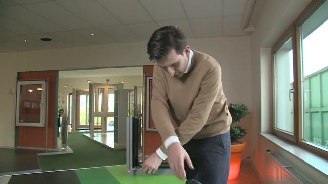 Roto Frank introduceert nieuw raam- en deurbeslag Designo AL смотреть онлайн