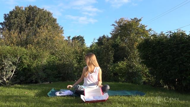 YogaClub Unboxing, Try On & Review (2018) - YogaCandi смотреть онлайн