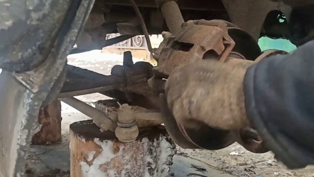 Замена передних колодок на Газели.