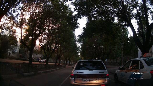 Улица Победы в Лазаревском из окна автомобиля. Солнечный февральский день 2016 смотреть онлайн