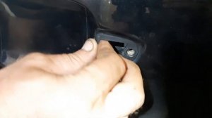 Audi A7 заедает ручки. Снятие дверных карт, ревизия дверных замков.