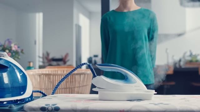 How to clean a steam generator iron from calc | PerfectCare Performer| Philips | GC8700 series смотреть онлайн
