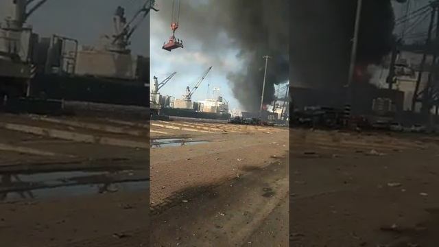 Explosion on ship at LaemChabang port смотреть онлайн