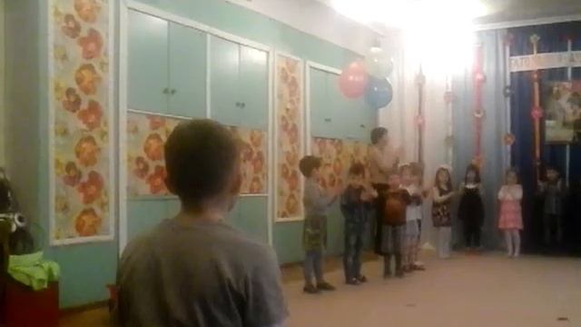 Дедусь мой и бабуся ( песня с детсада) смотреть онлайн