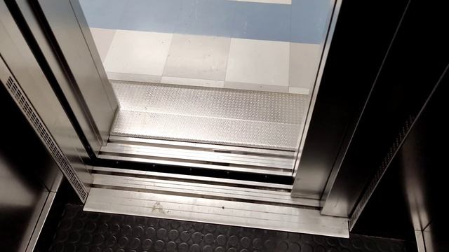 Лифт Kone 2019 года 630 кг 1 м/с на автозаводе смотреть онлайн