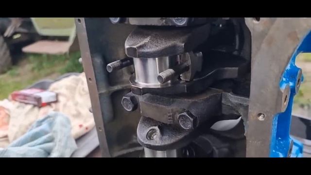 Сборка двигателя 2106 1.6 и установка в Ниву 1981г. Первый ремонт за 40 лет смотреть онлайн