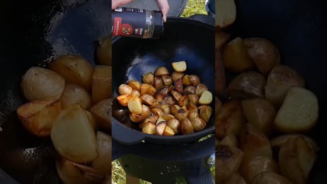 Жареная картошка в казане - Песня! смотреть онлайн