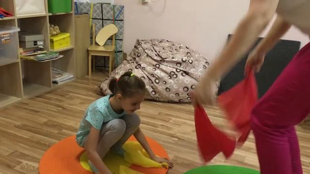 Обычный день особого ребенка. Занятия с особым ребенком. ЛФК. Логопед. Ритмика. смотреть онлайн