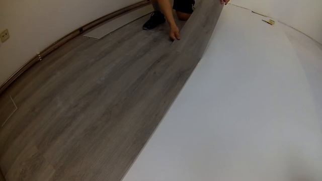 Укладка подложки из вспененного полиэтилена VP под виниловый пол 1 смотреть онлайн