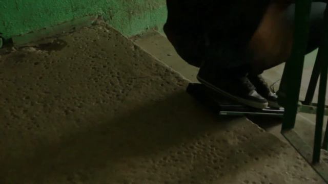 Шлак #1 Парень разбивает рабочий DVD / DVD. Батарейки / Trash #1 DVD. Batteries смотреть онлайн