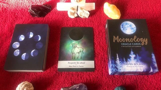 Moonology Oracle Deck, New Moon In Taurus ♉️ . guide book audio description смотреть онлайн