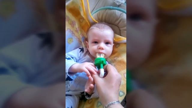 Влог. 4 месяца ребенок. Ввод прикорма и докорма. смотреть онлайн