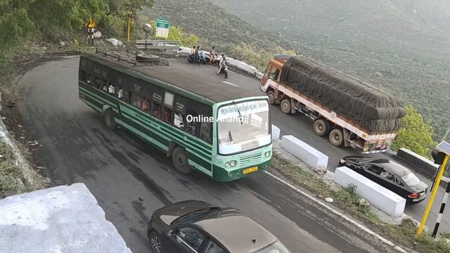 Bus And Heavy Load Lorry Risk Driving Dangerous Turning Dhimbam Hairpin Bend Hills Road смотреть онлайн