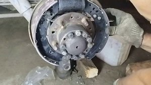 Как просто установить задние колодки на УАЗ