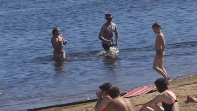 КРАДУ ДЕВУШЕК ПРАНК / КРАДУ ДЕВУШЕК У ПАРНЕЙ В ПРАНКЕ смотреть онлайн