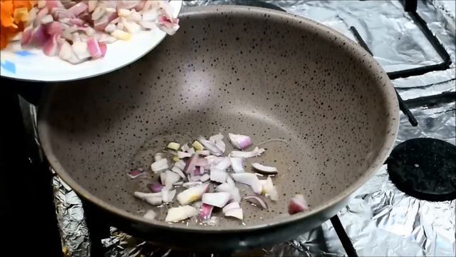 ازاى الاكل العصري - الحلقة الثالثة - منتهي اللذه بيتزا بالسجق والكبده  Пицца с колбасой и печенью