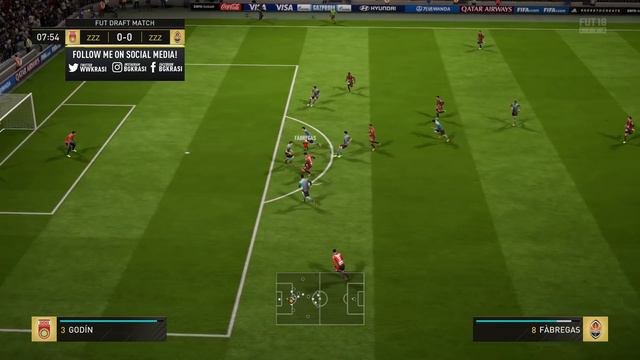 FIFA 18 NEW SKILL DRIBBLING TUTORIAL - THE SPEED DRIBBLING - HOW TO DRIBBLE LIKE A PRO! смотреть онлайн