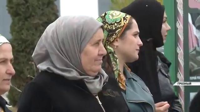 У призывников из Чечни началась служба в рядах российской армии смотреть онлайн