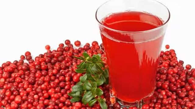 Клюква --- самая полезная зимняя ягода. смотреть онлайн
