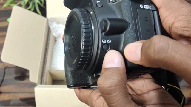 NIKON D5600 Unboxing & Review !! New DSLR From YouTube Money ? смотреть онлайн