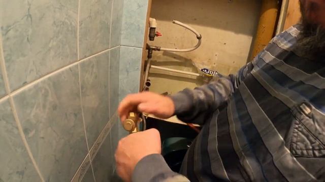 Как поменять фильтр для воды. Как поменять фильтр грубой очистки смотреть онлайн