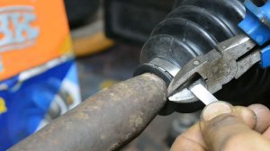 Как затянуть ленточный хомут правильно с помощью спец инструмента