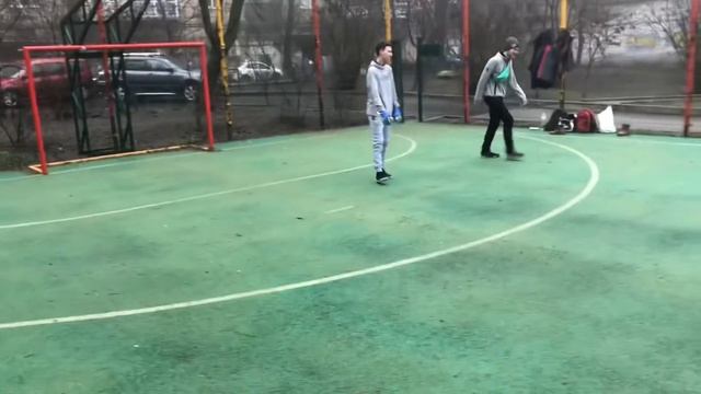 Оператор став у ВОРОТА!!! Бодя-воротар Челендж || Bodya-goalie challenge смотреть онлайн