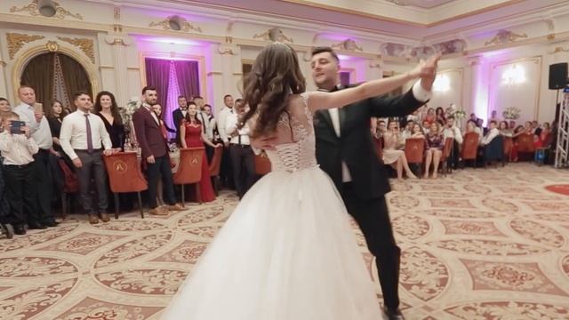 Dansul Mirilor Andreea si Catalin (Les valses de Vienne )|VALSUL MIRILOR | Wedding Dance смотреть онлайн