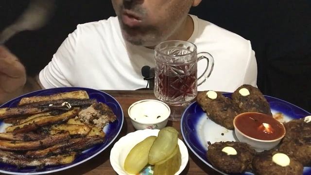 Еда нашего детства | Жареная картошка ? по деревенски и говяжьи котлеты | Довга | МУКБАНГ | АСМР смотреть онлайн