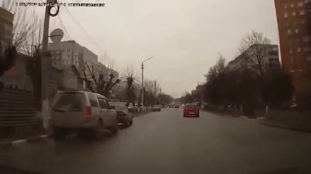 Снова машина призрак авто из ниоткуда теперь появилось в Екатеринбурге смотреть онлайн